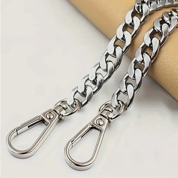 unbranded Handbags - Silver  Chain Strap